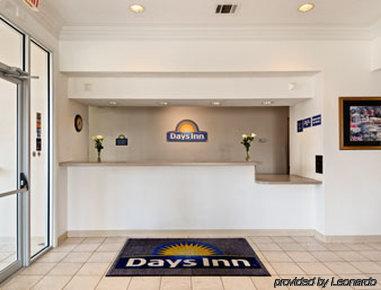 Days Inn By Wyndham Енніс Інтер'єр фото